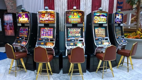 Hand rankings guide AduQ card hand rankings displayed on ks0303 platform